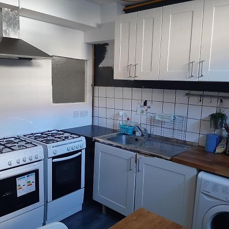 Single Bedroom With Wifi Off Bricklane 3 런던 외부 사진